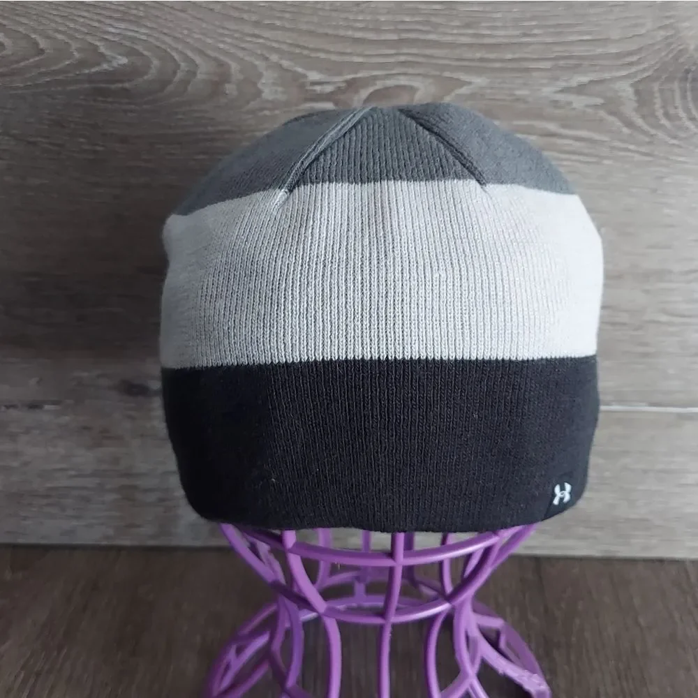Under Armour Two-Tone Gray and Black Beanie Youth